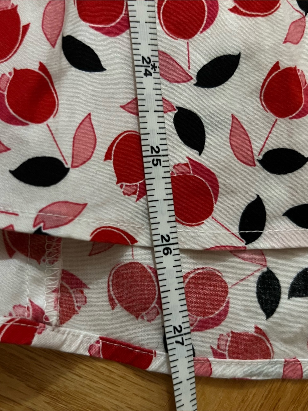 Talbots Pink and Red Tulip Floral Sleeveless Stretch Cotton Button-Up Shirt - Picture 6 of 6